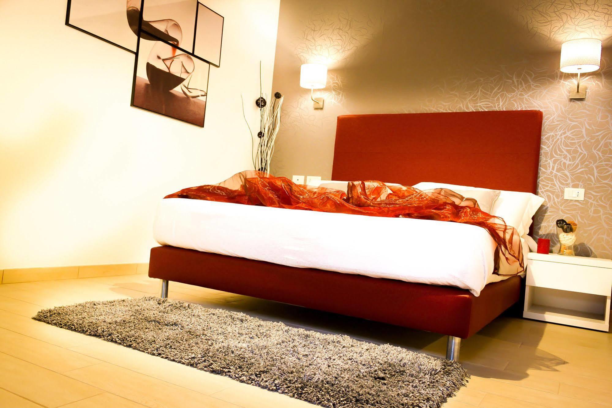 Hotel Rossovino Côme Esterno foto