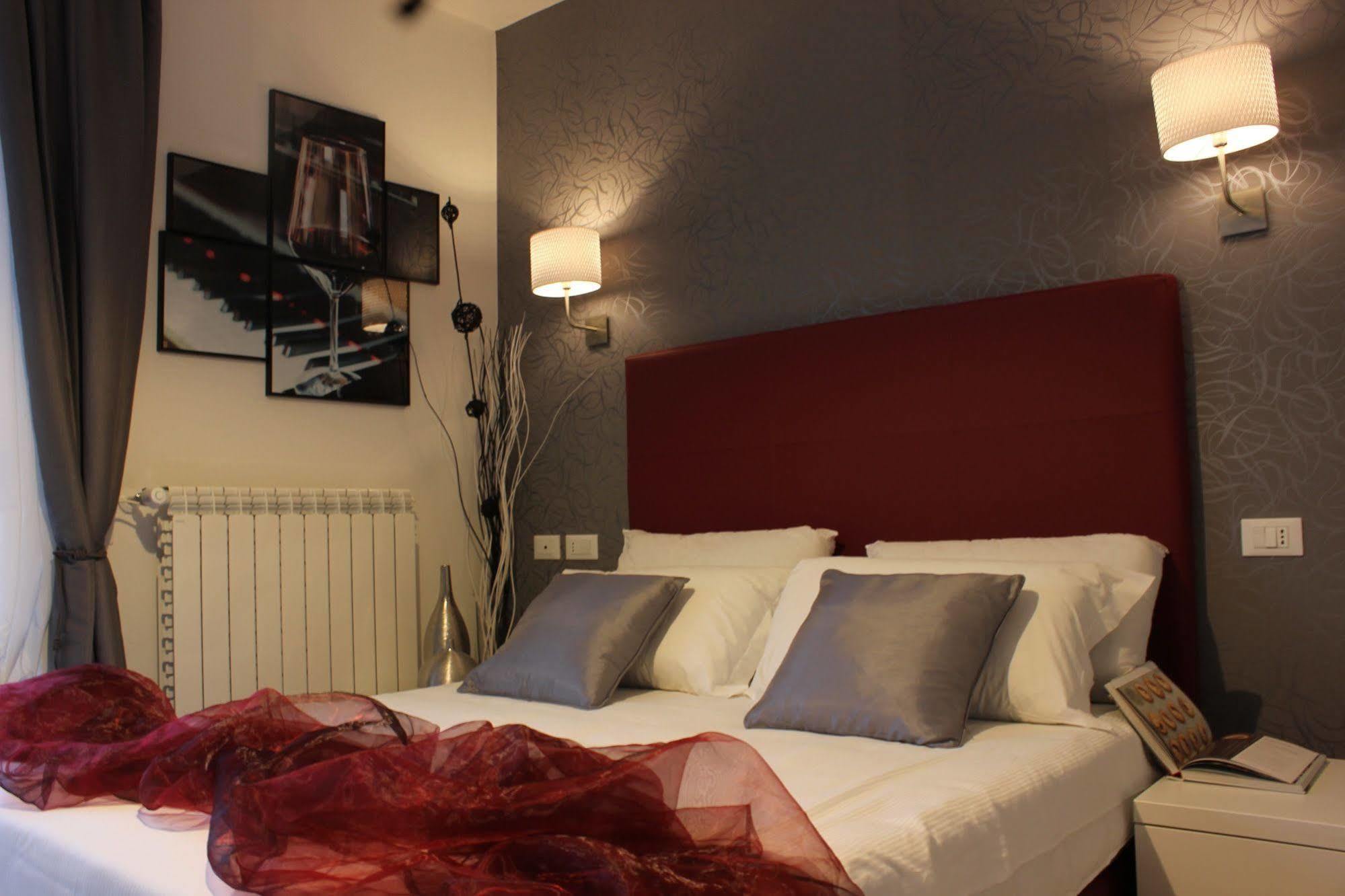Hotel Rossovino Côme Esterno foto