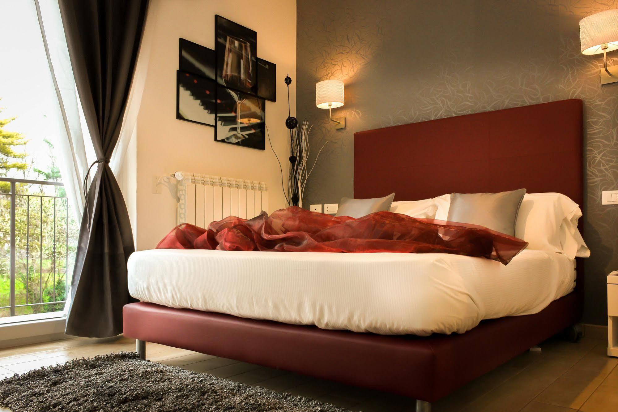 Hotel Rossovino Côme Esterno foto
