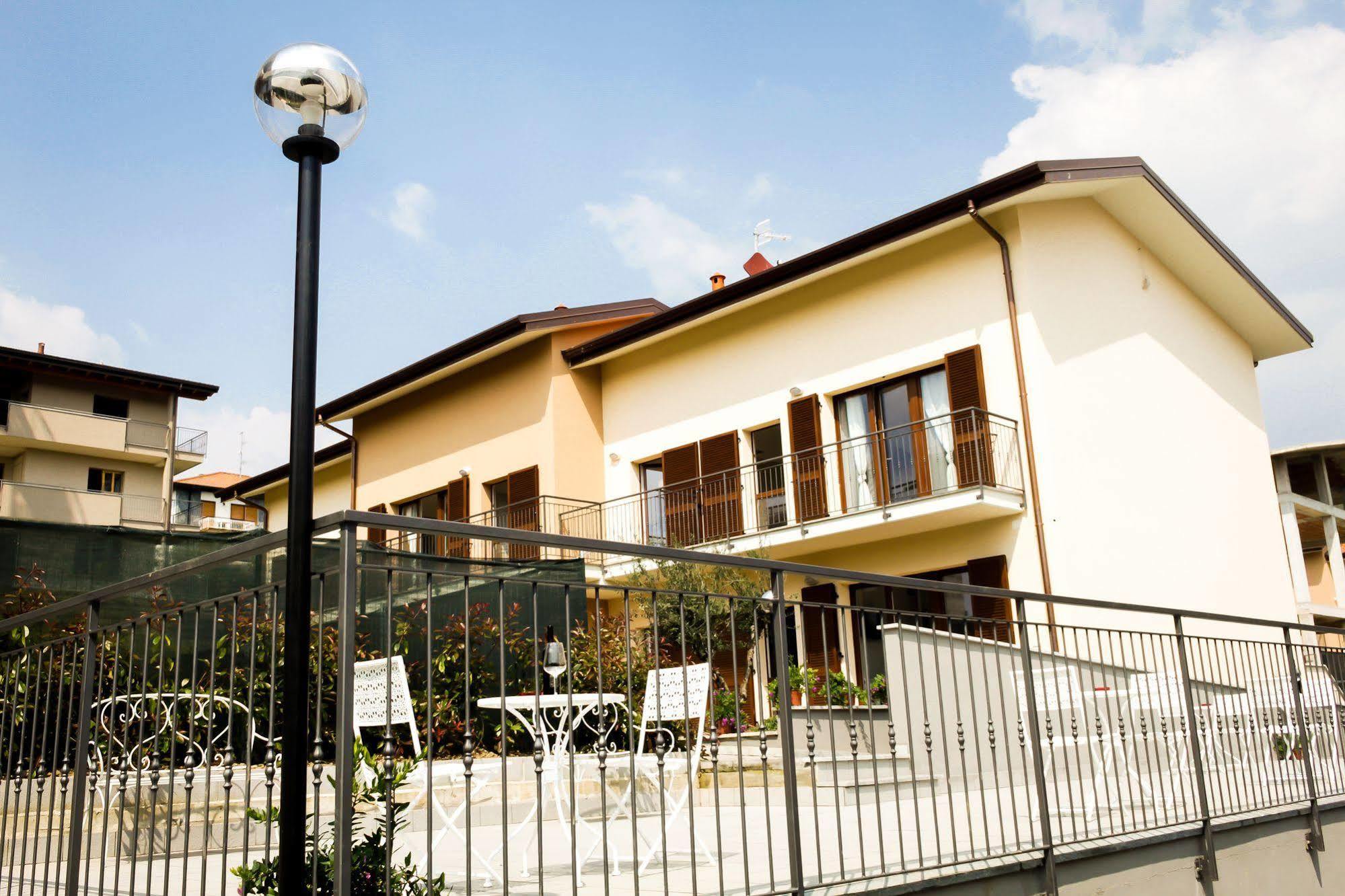 Hotel Rossovino Côme Esterno foto