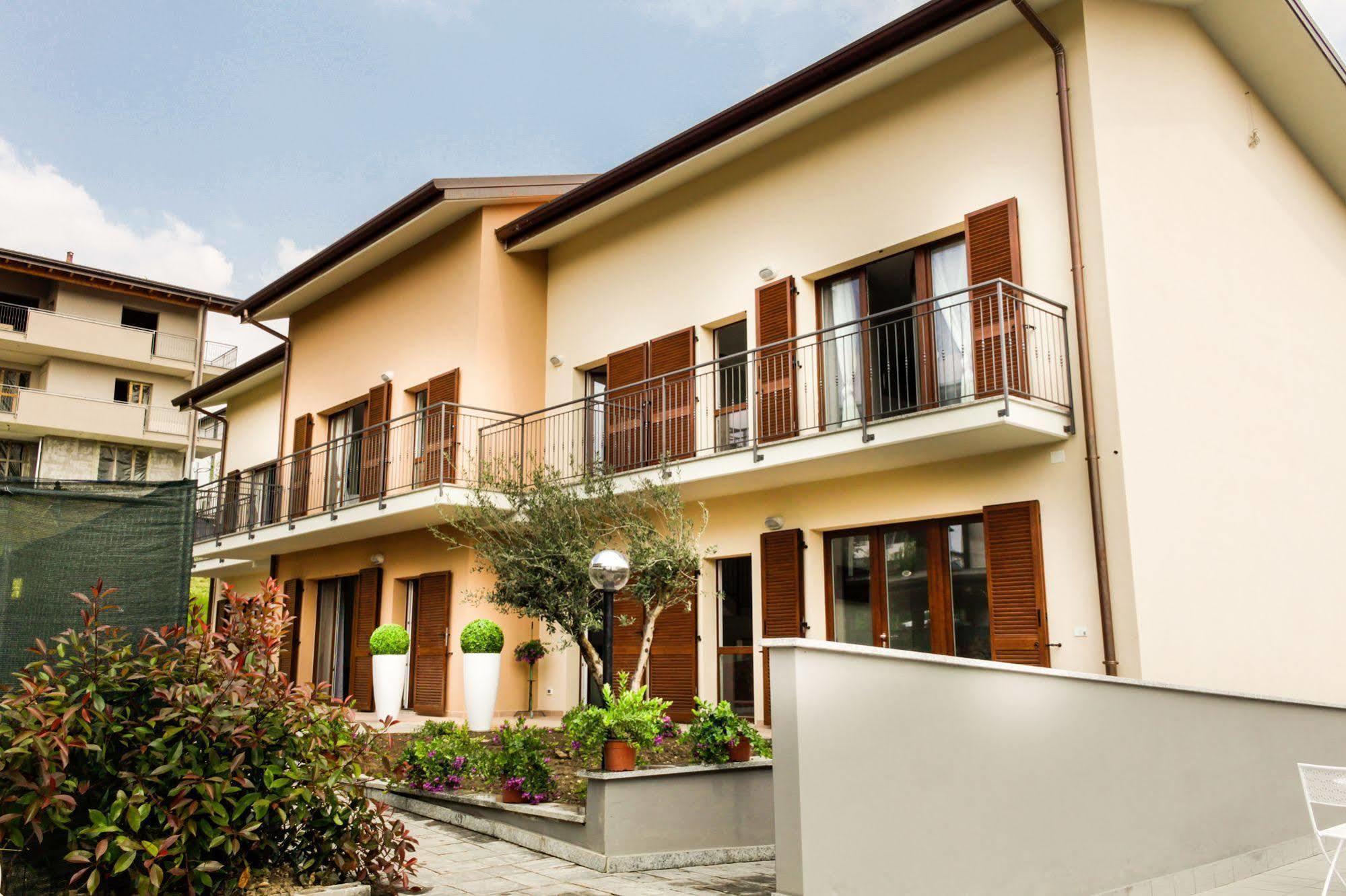 Hotel Rossovino Côme Esterno foto